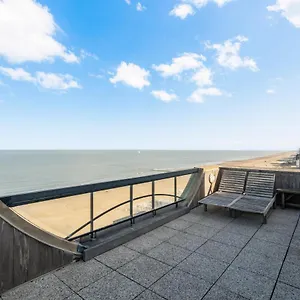 https://penthouse-app-met-imposant-eindeloos-zeezicht.hotelsghent.com