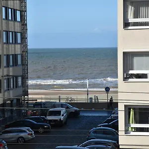 https://lichtrijk-2-slaapkamerappartement-met-zeezicht.hotelsghent.com